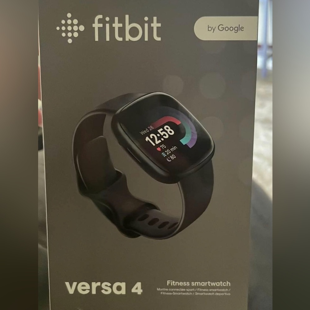 Versa 4 Fit Bit